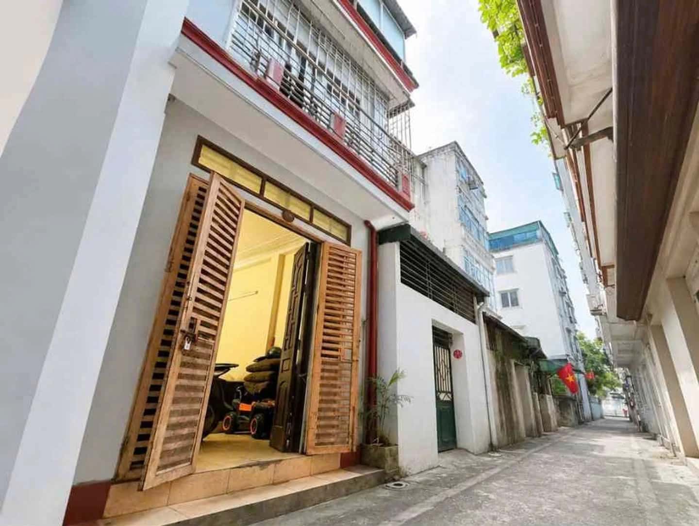 Bán nhà hẻm ngõ 532 Ngọc Thuỵ, Đường Ngọc Thụy Quận Long Biên, TP. Hà Nội – 2 phòng ngủ, giá 9 tỷ