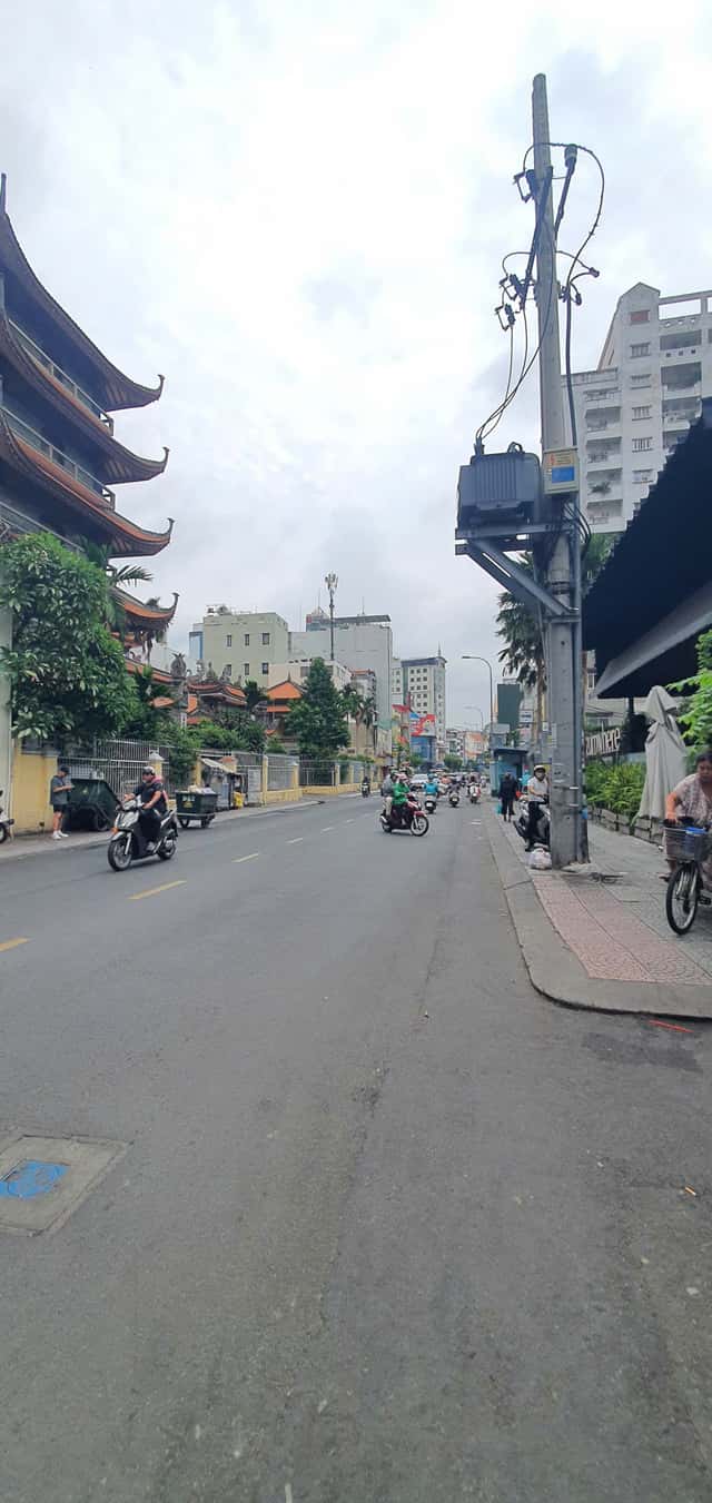 Bán nhà mặt tiền Nguyễn Trãi Quận 1, TP.HCM – giá 80 tỷ Bán nhà mặt tiền Nguyễn Trãi Quận 1, TP.HCM – giá 80 tỷ