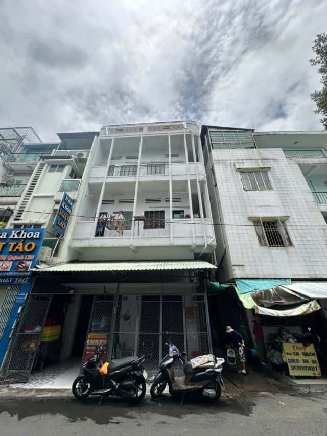 Bán nhà mặt tiền nhật tảo Quận 10, TP.HCM – 3 phòng ngủ, giá 11 tỷ