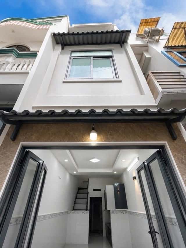 Bán nhà mặt tiền Hoàng Diệu Quận 4, TP.HCM – 2 phòng ngủ, giá 2.8 tỷ