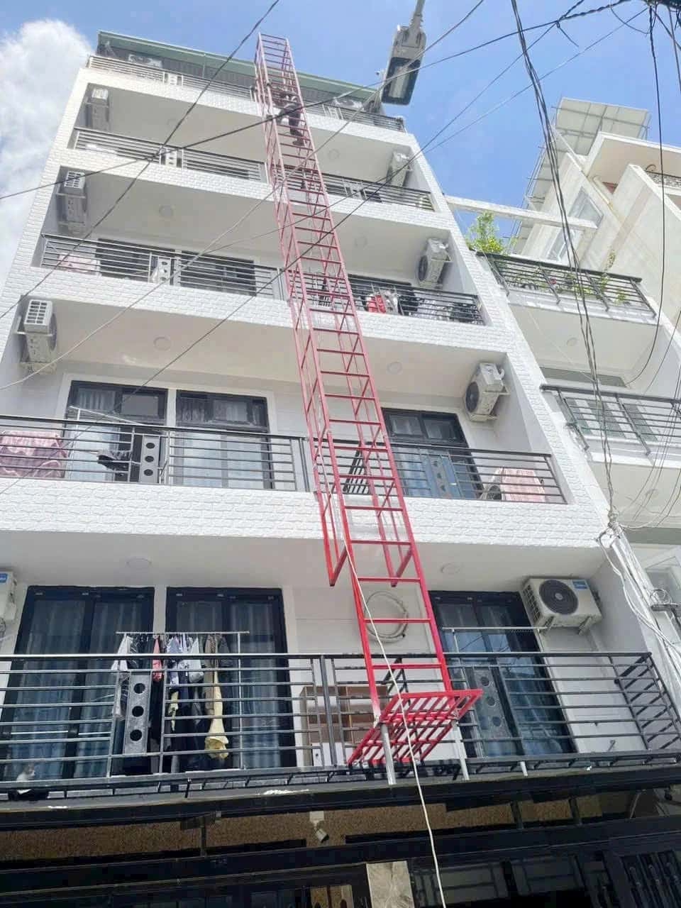 Bán nhà hẻm Lạc Long Quân  Quận 11, TP.HCM – 21 phòng ngủ, giá 25 tỷ