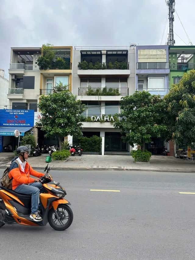 Bán nhà mặt tiền Nguyễn Hoàng Thành phố Thủ Đức, TP.HCM – giá 80 tỷ Bán nhà mặt tiền Nguyễn Hoàng Thành phố Thủ Đức, TP.HCM – giá 80 tỷ