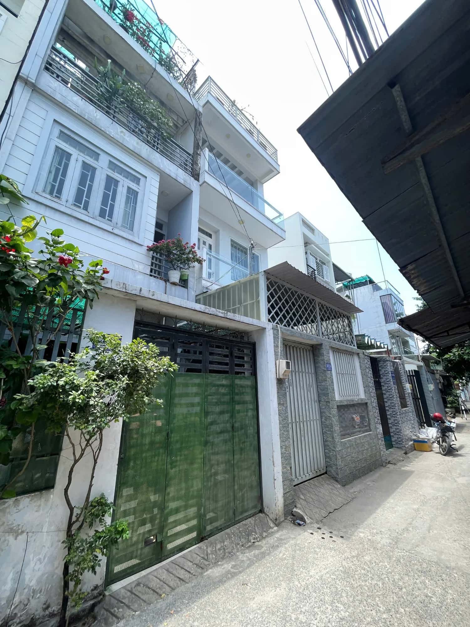 Cho thuê nhà hẻm 200/21/16A Lê Văn Việt Quận 9, TP.HCM – 3 phòng ngủ, giá 15 triệu