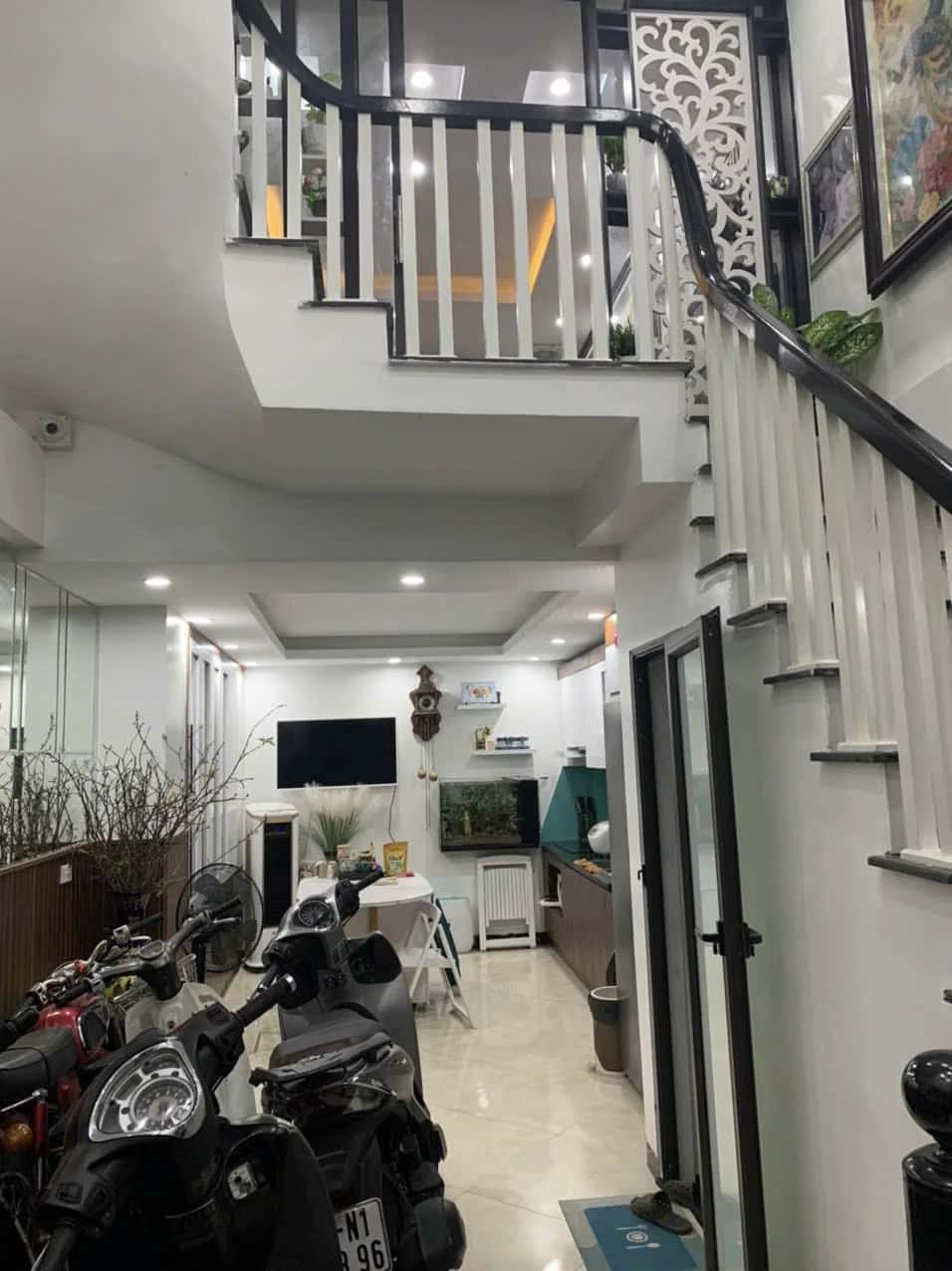 Bán nhà hẻm Đường Ngọc Trì Quận Long Biên, TP. Hà Nội – 5 phòng ngủ, giá 7.9 tỷ