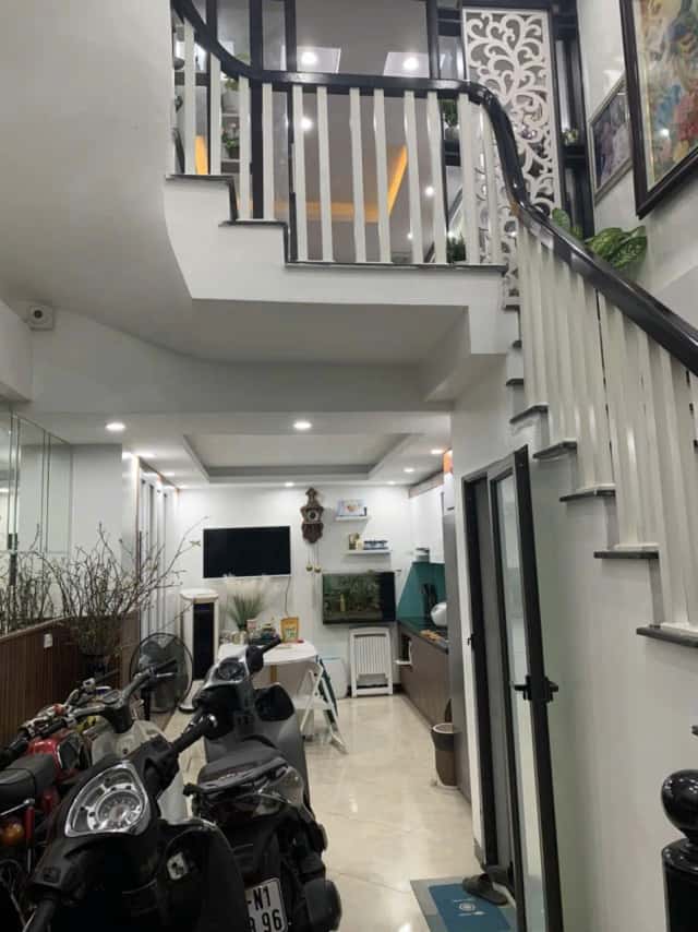 Bán nhà hẻm Đường Ngọc Trì Quận Long Biên, TP. Hà Nội – 5 phòng ngủ, giá 7.9 tỷ