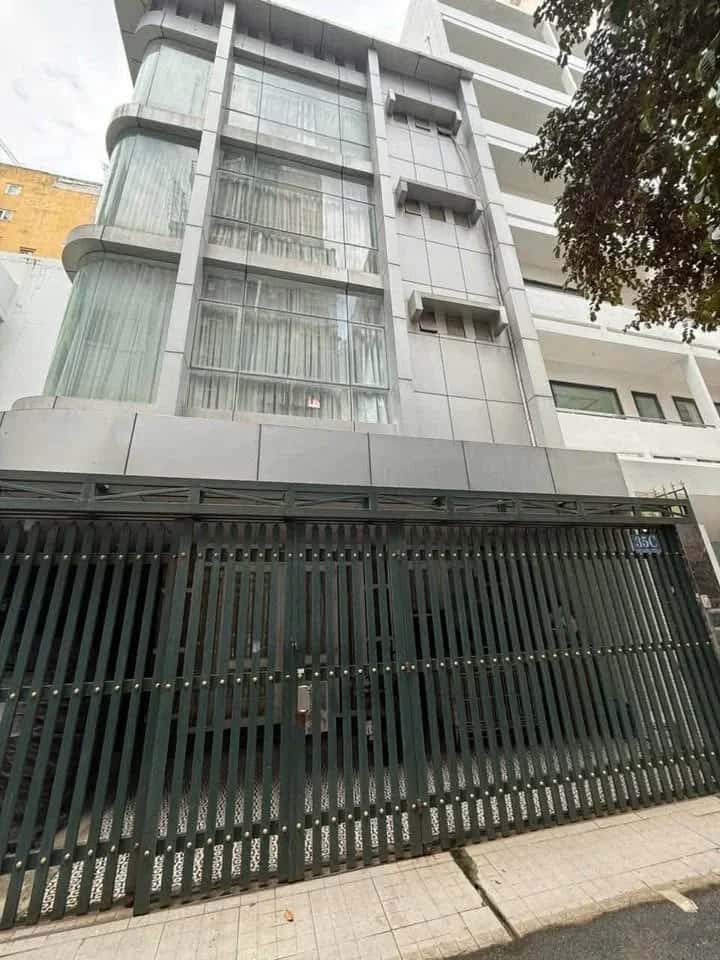 Bán nhà mặt tiền 35c Đường Nguyễn Trung Trực Quận 1, TP.HCM – 8 phòng ngủ, giá 155 tỷ