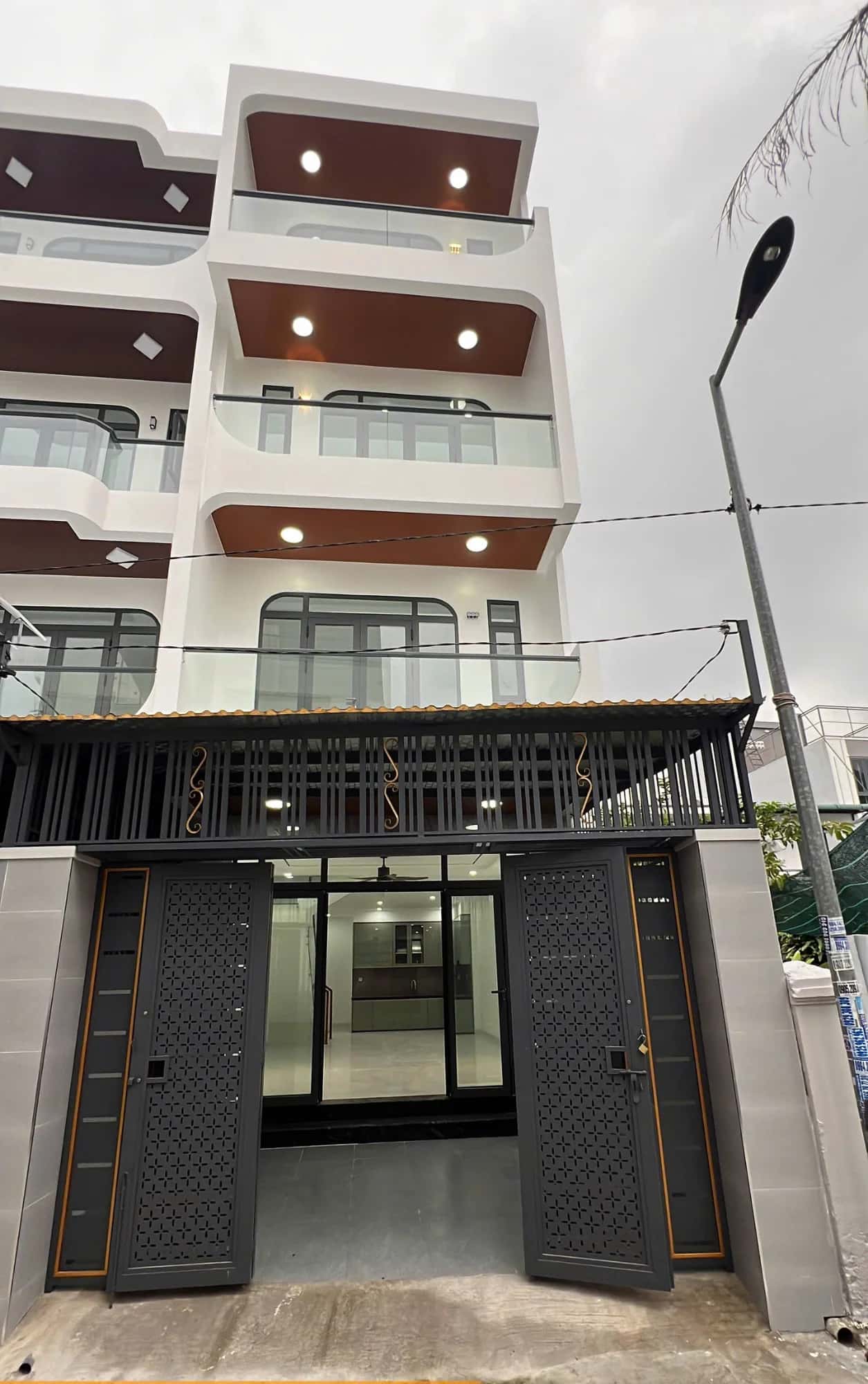 Bán nhà hẻm đường Dương Hiến Quyền  Thành phố Nha Trang, Khánh Hòa – 4 phòng ngủ, giá 11.5 tỷ