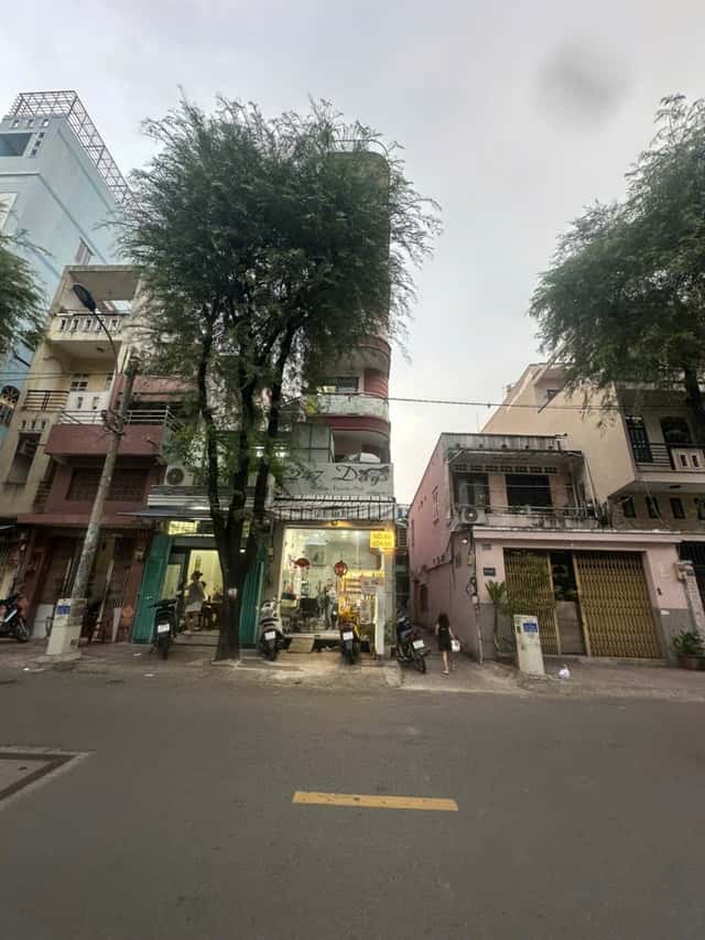 Bán nhà mặt tiền Nguyễn Duy Dương Quận 10, TP.HCM – 10 phòng ngủ, giá 28 tỷ Bán nhà mặt tiền Nguyễn Duy Dương Quận 10, TP.HCM – 10 phòng ngủ, giá 28 tỷ