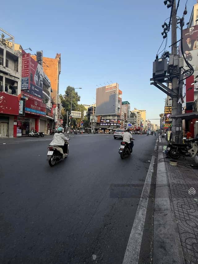 Bán nhà mặt tiền Hai Bà Trưng Quận 1, TP.HCM – giá 45 tỷ