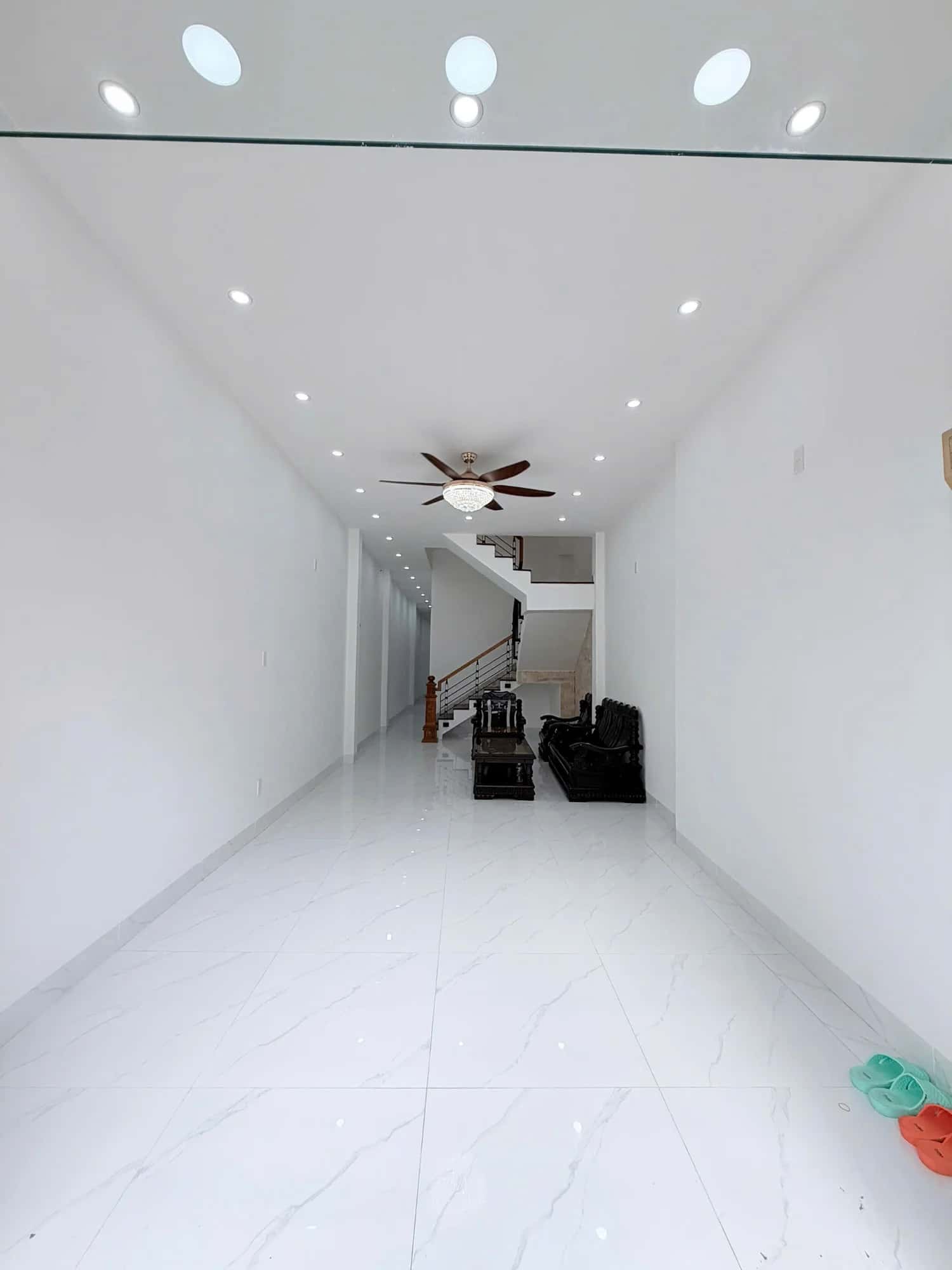 Bán nhà mặt tiền Hoàng Diệu Quận Hải Châu, TP. Đà Nẵng – 8 phòng ngủ, giá 12.8 tỷ