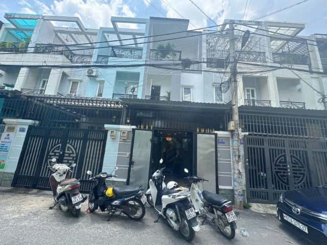 Bán nhà hẻm Thạnh Xuân 24 Quận 12, TP.HCM – 4 phòng ngủ, giá 5.7 tỷ Bán nhà hẻm Thạnh Xuân 24 Quận 12, TP.HCM – 4 phòng ngủ, giá 5.7 tỷ