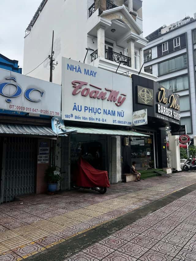 Bán nhà mặt tiền Bến Vân Đồn Quận 4, TP.HCM – giá 21 tỷ