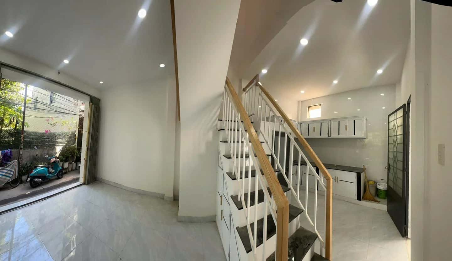 Bán nhà hẻm đường 2/4 Thành phố Nha Trang, Khánh Hòa – 2 phòng ngủ, giá 2.6 tỷ