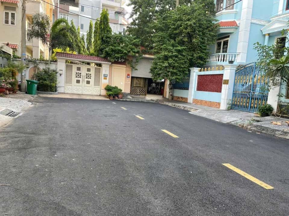 Bán nhà mặt tiền 20 Thành phố Thủ Đức, TP.HCM – 6 phòng ngủ, giá 92 tỷ