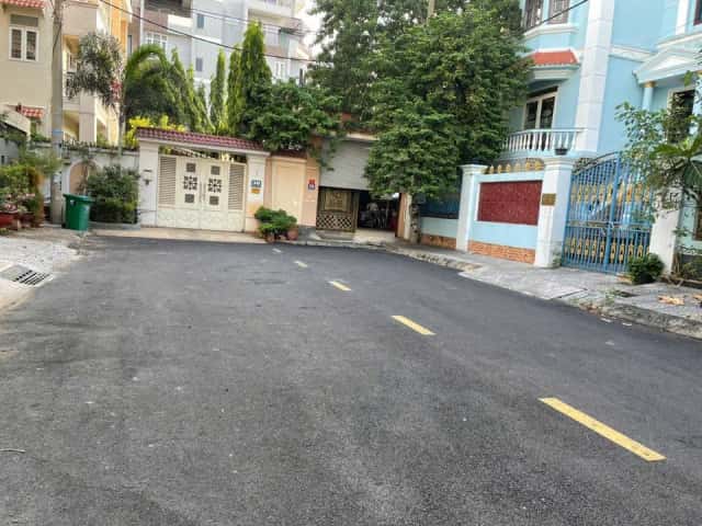 Bán nhà mặt tiền 20 Thành phố Thủ Đức, TP.HCM – 6 phòng ngủ, giá 92 tỷ