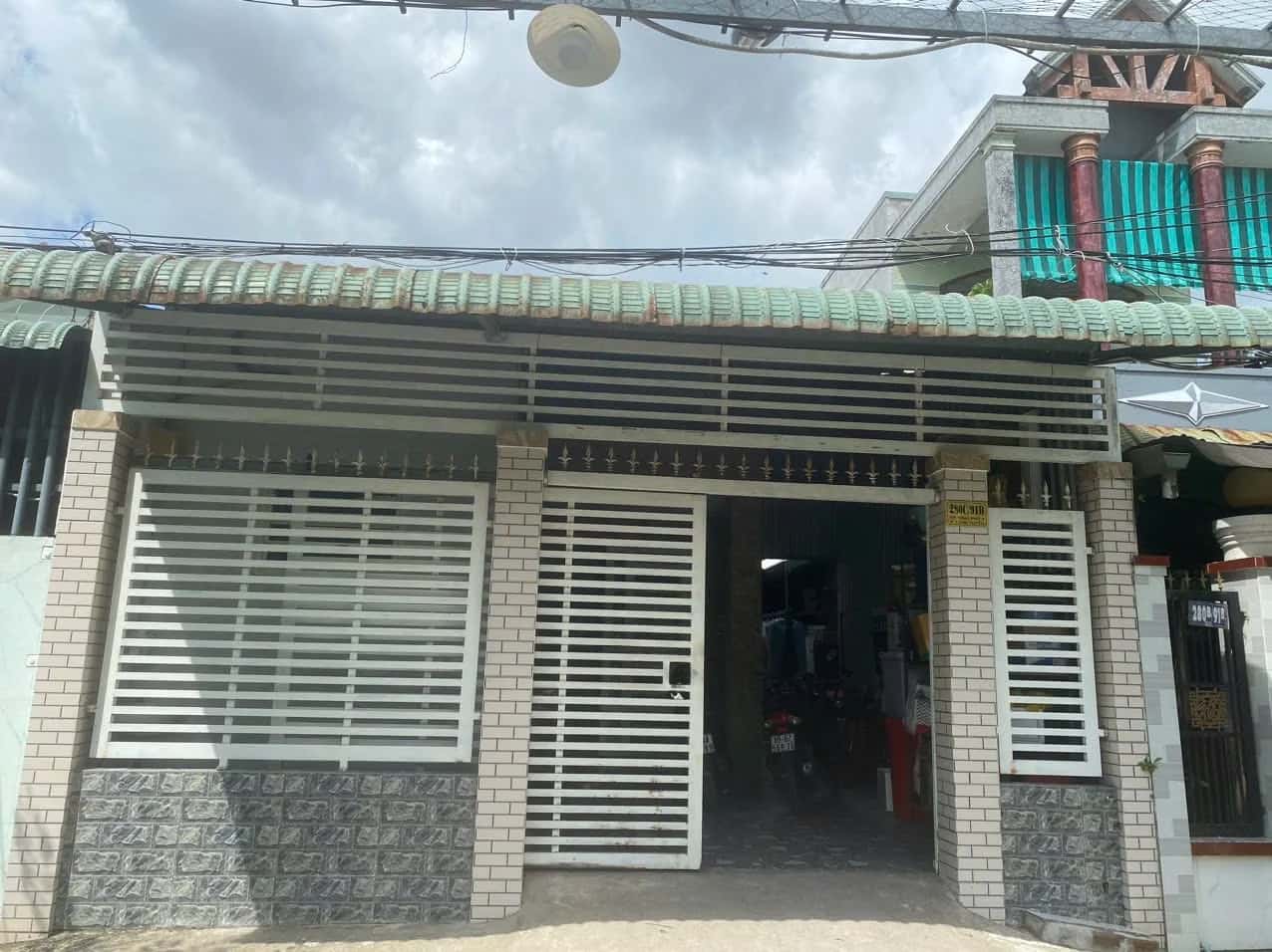 Bán nhà hẻm Nguyễn Văn Linh Quận Bình Thuỷ, TP. Cần Thơ – 4 phòng ngủ, giá 2.5 tỷ