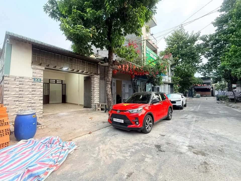 Bán nhà mặt tiền Chiêu Liêu Thành phố Dĩ An, Bình Dương – 2 phòng ngủ, giá 3.8 tỷ
