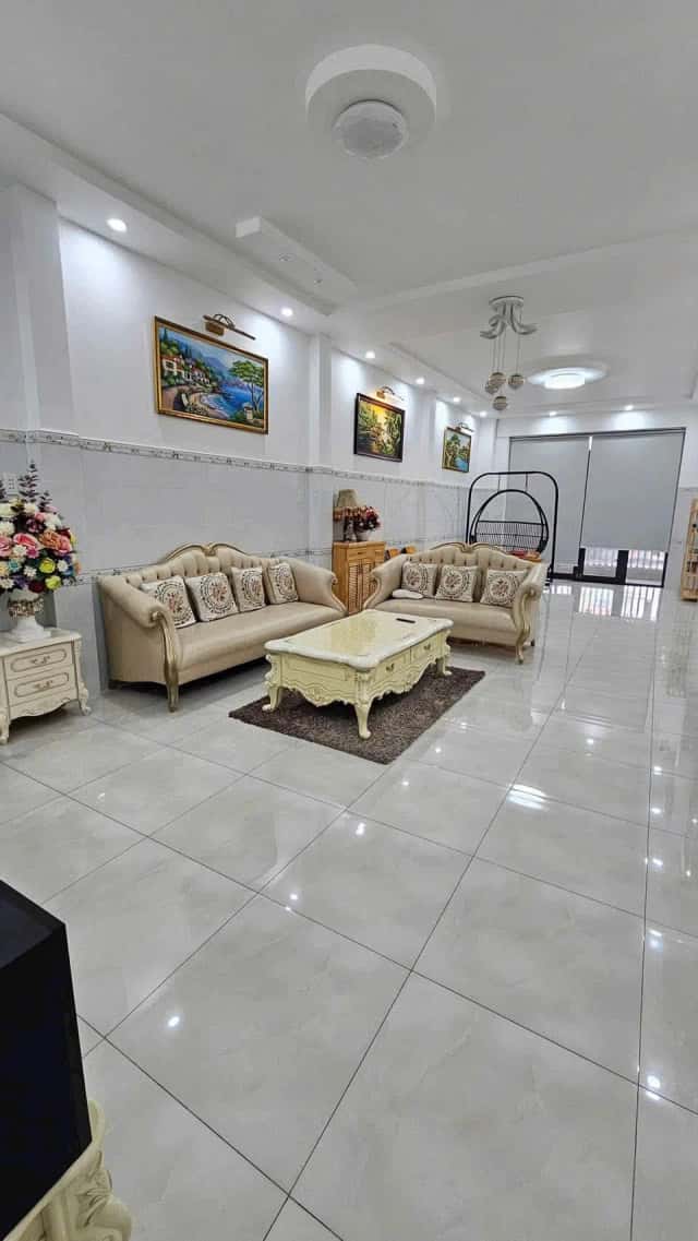 Bán nhà mặt tiền đường 30 tháng 4 Thành phố Vũng Tàu, BRVT – 5 phòng ngủ, giá 14.8 tỷ