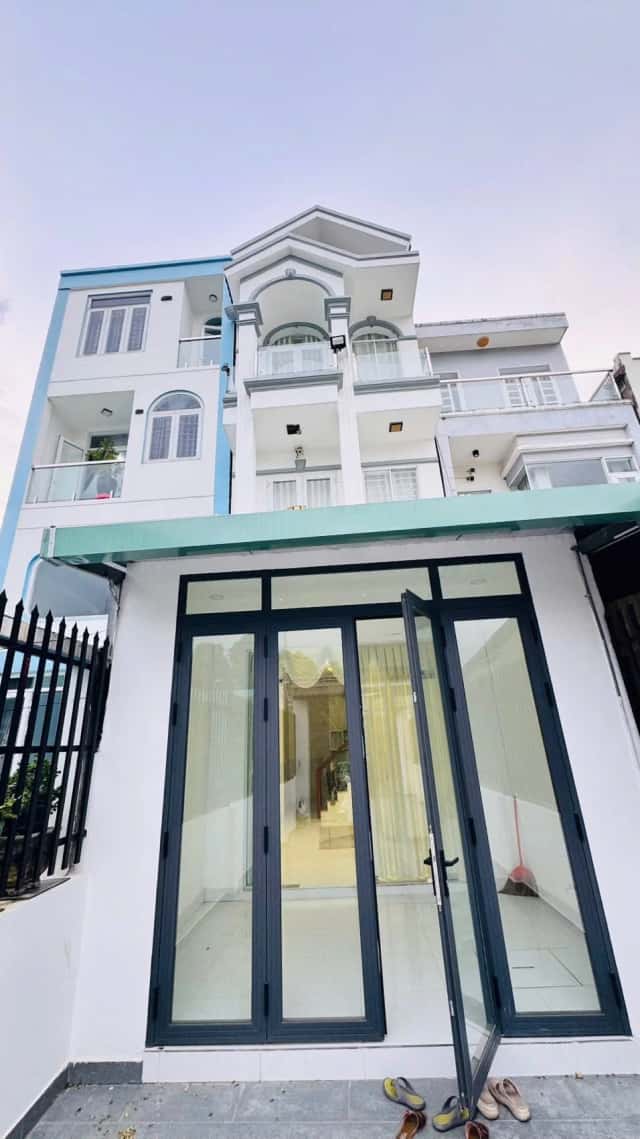 Bán nhà hẻm Thạnh Lộc 37 Quận 12, TP.HCM – 3 phòng ngủ, giá 5.5 tỷ