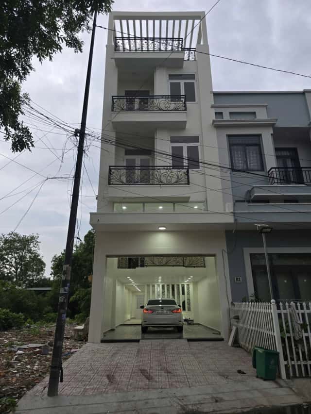 Bán nhà mặt tiền Trần Văn Việt Quận Cái Răng, TP. Cần Thơ – 4 phòng ngủ, giá 5.9 tỷ