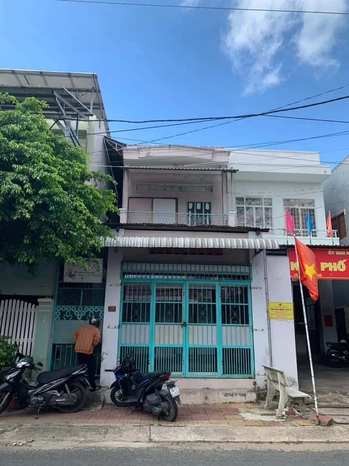 Bán nhà mặt tiền Quang Trung Thành phố Rạch Giá, Kiên Giang – 2 phòng ngủ, giá 2.5 tỷ