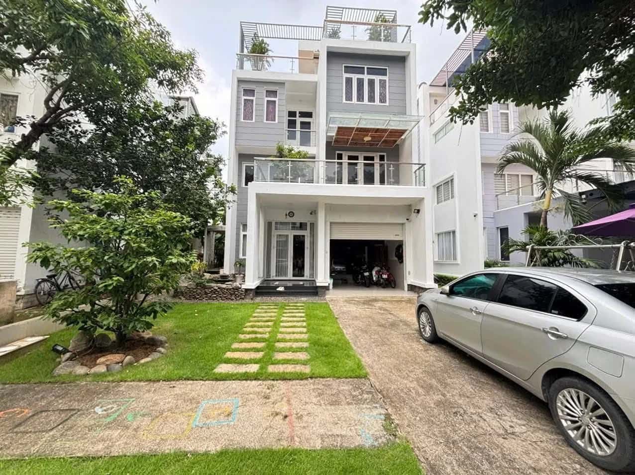 Bán nhà mặt tiền đường số 7 Quận 9, TP.HCM – 5 phòng ngủ, giá 43 tỷ