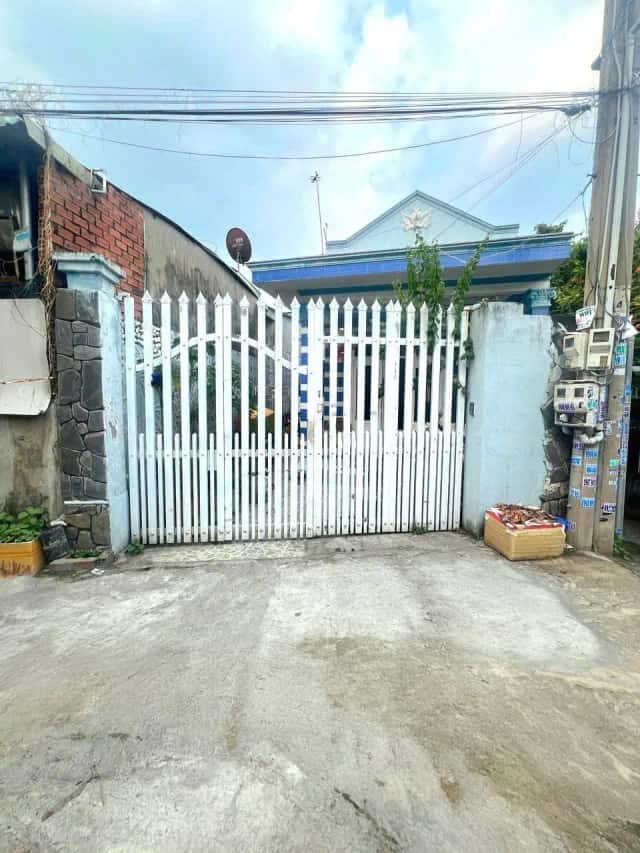 Bán nhà hẻm Đường Phạm Ngũ Lão Thành phố Dĩ An, Bình Dương – 1 phòng ngủ, giá 4.2 tỷ