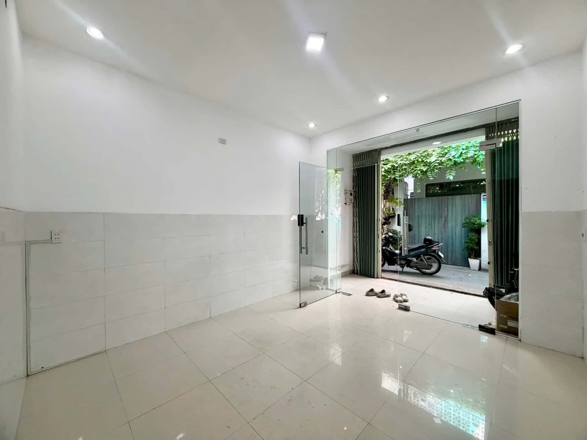 Cho thuê nhà hẻm Lê Duẩn Quận Thanh Khê, TP. Đà Nẵng – 2 phòng ngủ, giá 9 triệu
