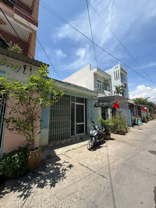 Bán nhà hẻm Trường Sơn Thành phố Nha Trang, Khánh Hòa – 2 phòng ngủ, giá 5.3 tỷ