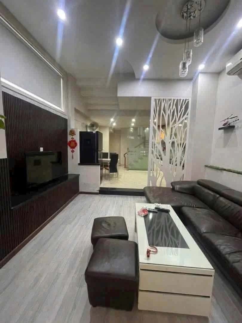 Cho thuê nhà hẻm Ông Ích Khiêm Quận Hải Châu, TP. Đà Nẵng – 3 phòng ngủ, giá 13 triệu