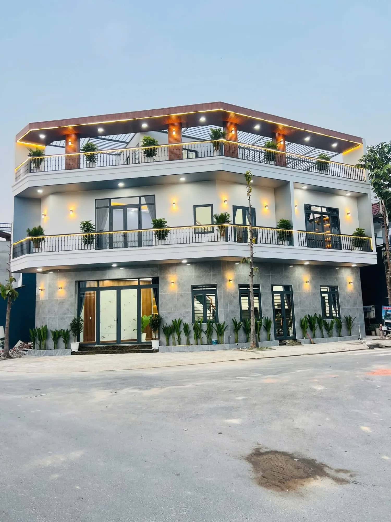 Bán nhà mặt tiền đường số 6 Thành phố Tân Uyên, Bình Dương – 3 phòng ngủ, giá 4.5 tỷ