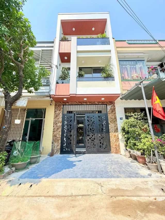 Bán nhà mặt tiền Dương Đức Hiền Quận Liên Chiểu, TP. Đà Nẵng – 4 phòng ngủ, giá 7.7 tỷ