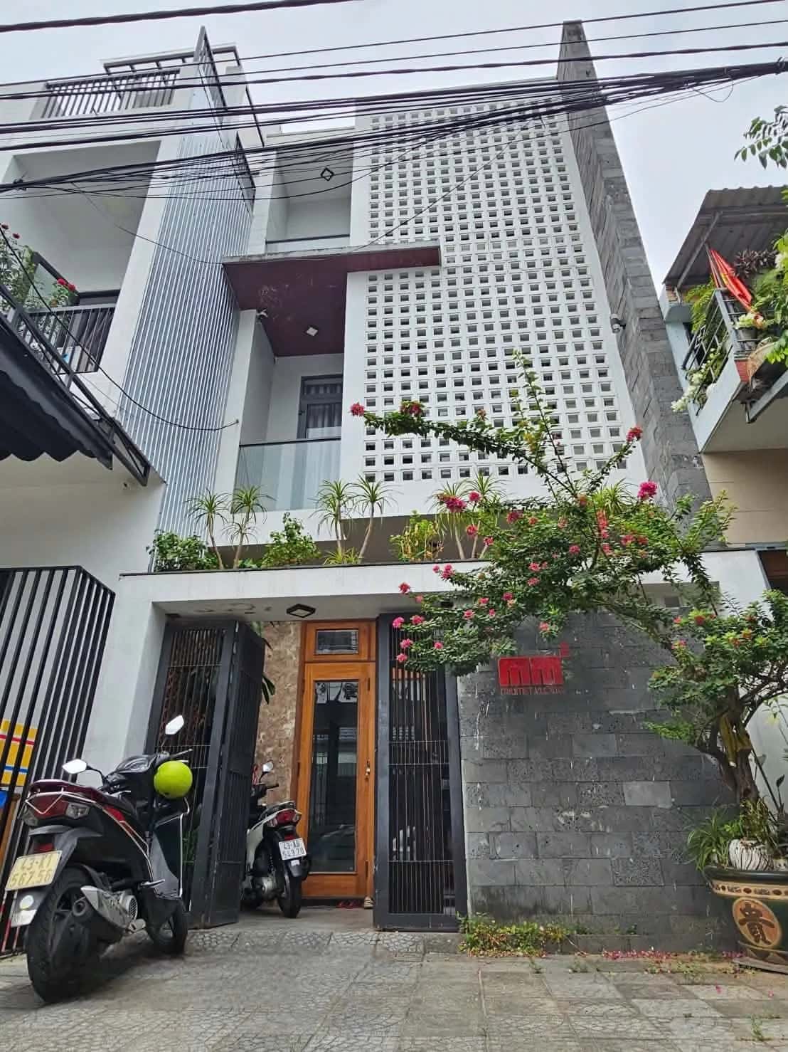 Bán nhà mặt tiền Lê Văn Sỹ Quận Liên Chiểu, TP. Đà Nẵng – 3 phòng ngủ, giá 6.8 tỷ