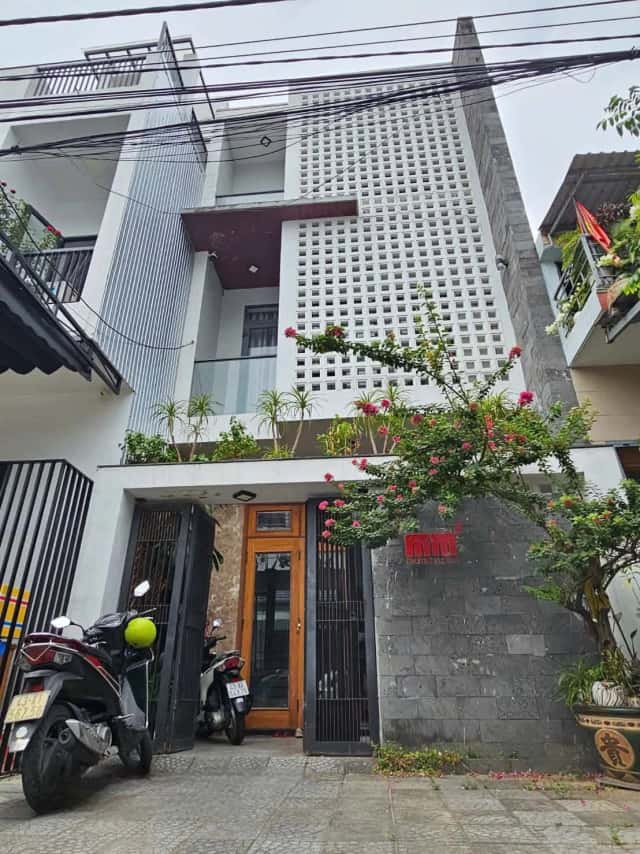 Bán nhà mặt tiền Lê Văn Sỹ Quận Liên Chiểu, TP. Đà Nẵng – 3 phòng ngủ, giá 6.8 tỷ