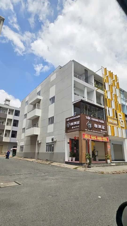Bán nhà mặt tiền Huỳnh Thúc Kháng Thành phố Thủ Dầu Một, Bình Dương – 4 phòng ngủ, giá 12 tỷ