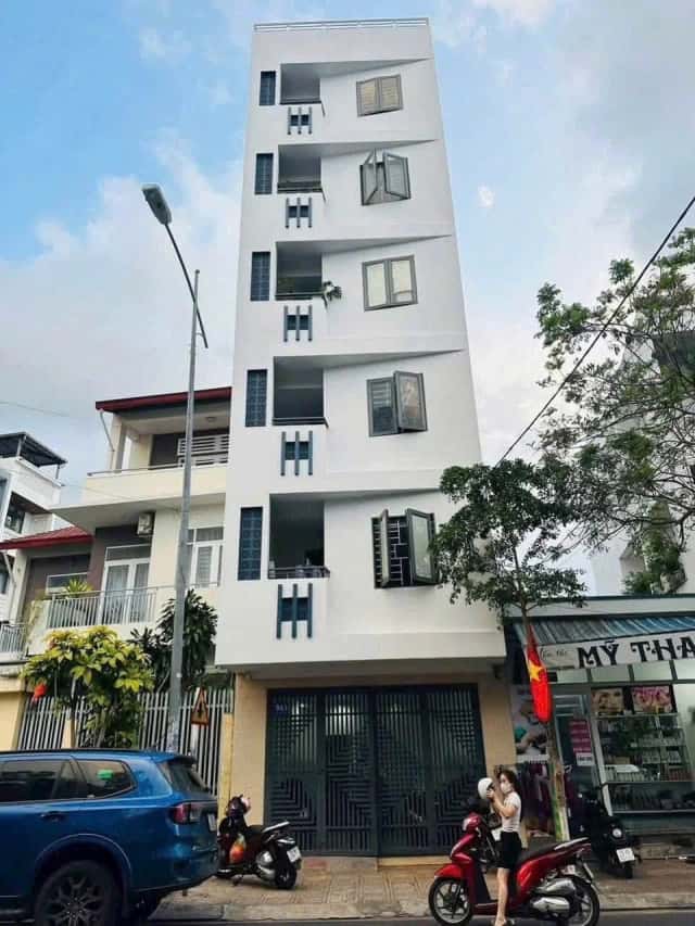 Bán nhà mặt tiền Phùng Hưng Thành phố Nha Trang, Khánh Hòa – 10 phòng ngủ, giá 12.5 tỷ