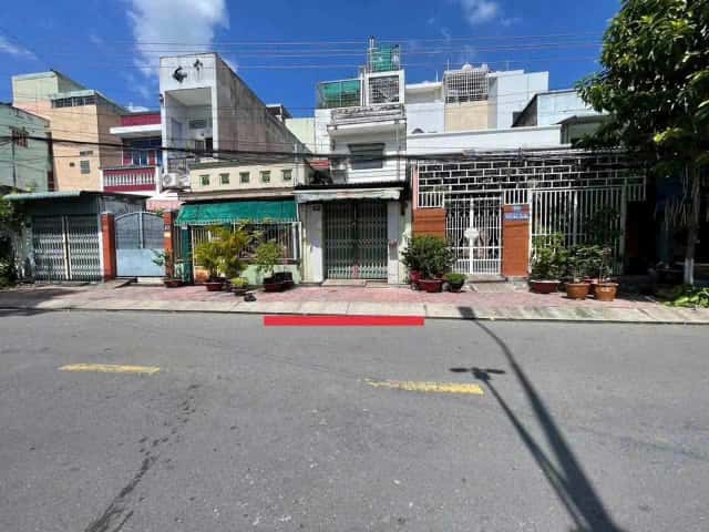 Bán nhà mặt tiền Nguyễn Thái Học Thành phố Tân An, Long An – 1 phòng ngủ, giá 2.1 tỷ