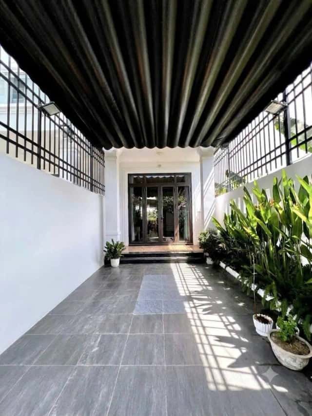 Bán nhà hẻm Thôn Công Lương Quận Thuận Hóa, TP. Huế – 2 phòng ngủ, giá 2.6 tỷ Bán nhà hẻm Thôn Công Lương Quận Thuận Hóa, TP. Huế – 2 phòng ngủ, giá 2.6 tỷ