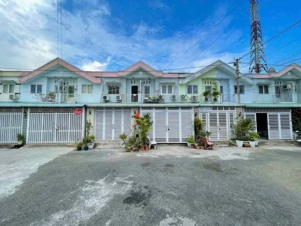 Bán nhà mặt tiền Đinh Tiên Hoàng Thành phố Vĩnh Long, Vĩnh Long – 3 phòng ngủ, giá 2.6 tỷ