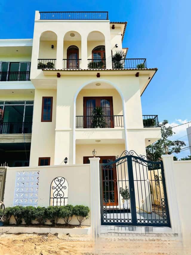 Bán nhà mặt tiền Thôn Tây 2, đường Xóm Gò Huyện Diên Khánh, Khánh Hòa – 4 phòng ngủ, giá 3.4 tỷ