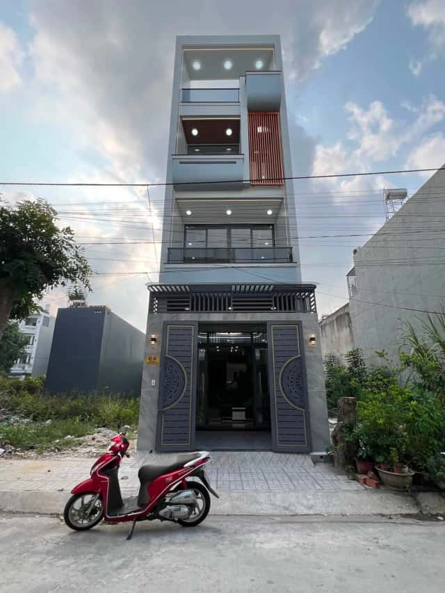 Bán nhà mặt tiền  D18 KDC Cát Tường Phú Sinh Huyện Đức Hòa, Long An – 4 phòng ngủ, giá 3.4 tỷ