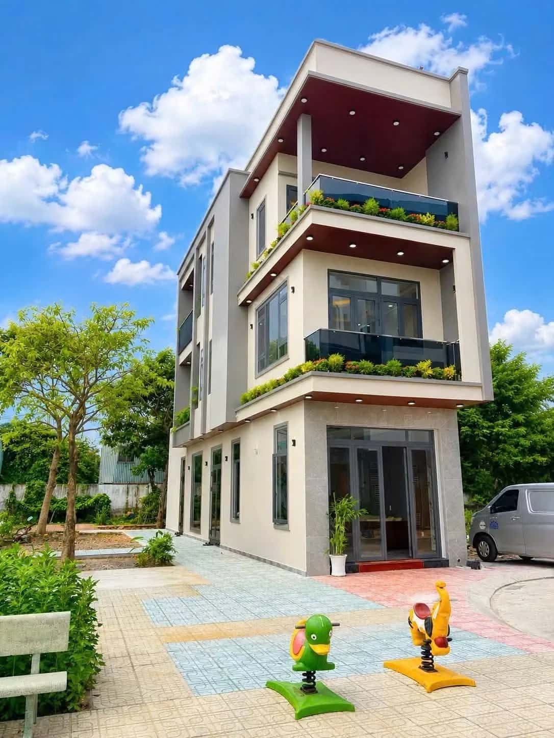 Bán nhà mặt tiền đường N5 Thành phố Thuận An, Bình Dương – 4 phòng ngủ, giá 7.3 tỷ