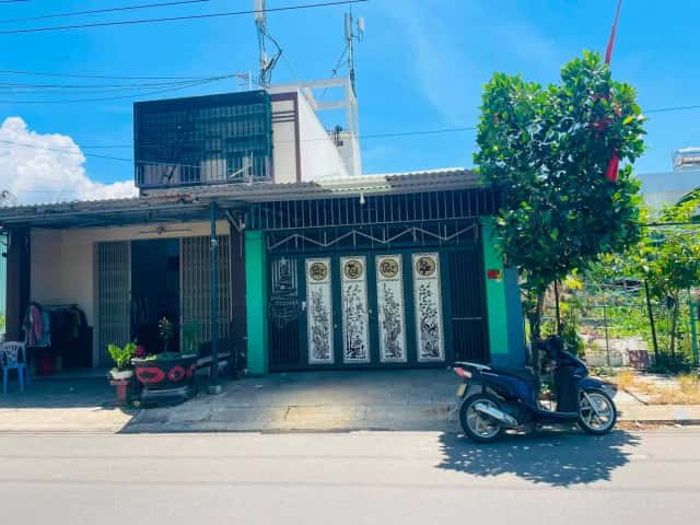 Bán nhà mặt tiền Nguyễn Bá Loan Huyện Hòa Vang, TP. Đà Nẵng – 3 phòng ngủ, giá 3.6 tỷ