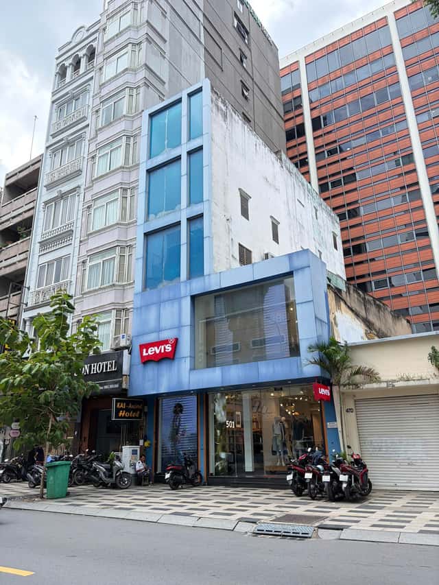Bán nhà mặt tiền Nguyễn Trãi Quận 1, TP.HCM – giá 180 tỷ Bán nhà mặt tiền Nguyễn Trãi Quận 1, TP.HCM – giá 180 tỷ
