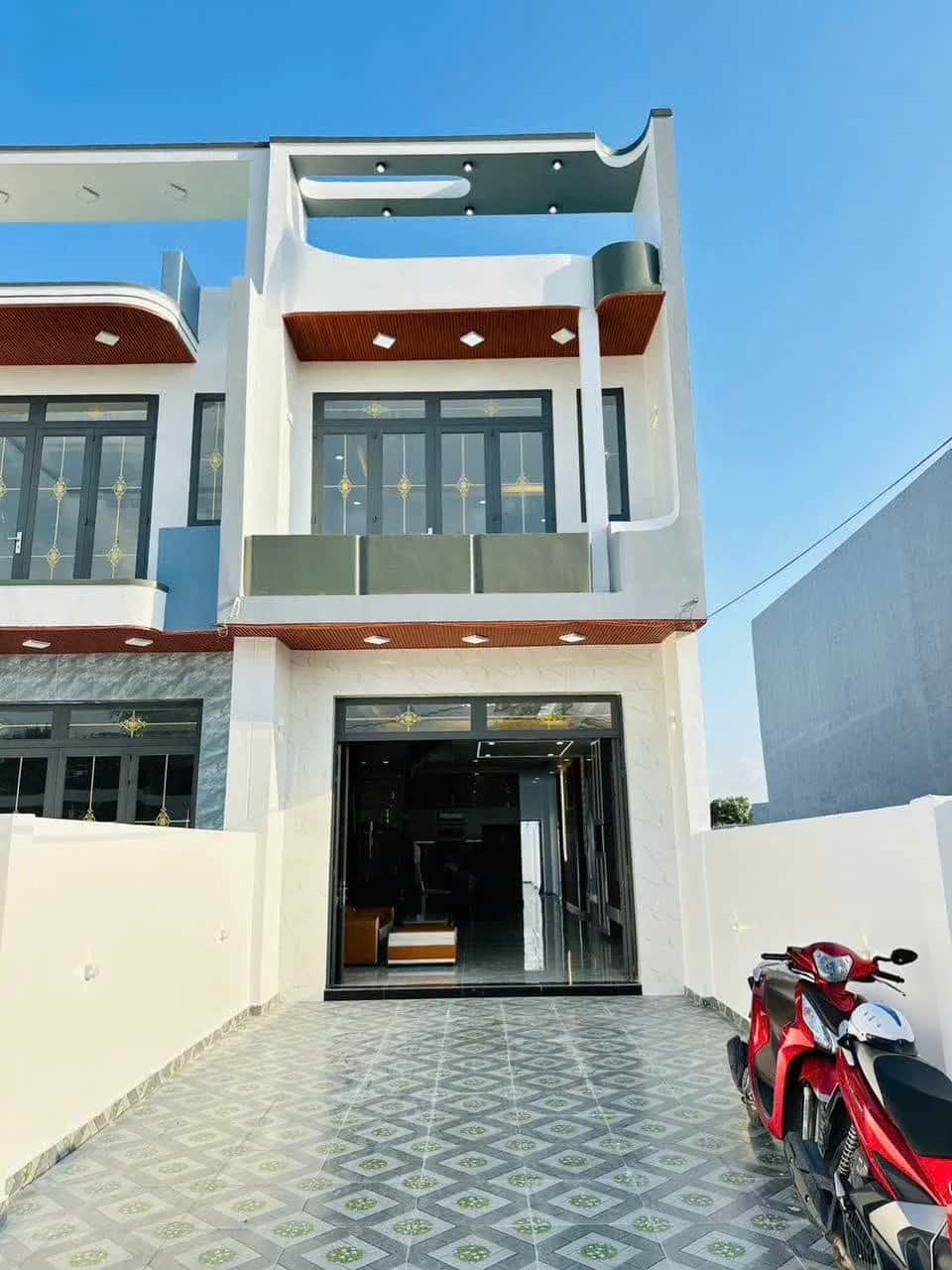 Bán nhà mặt tiền đường Long Khánh Huyện Cần Giuộc, Long An – 4 phòng ngủ, giá 3.1 tỷ