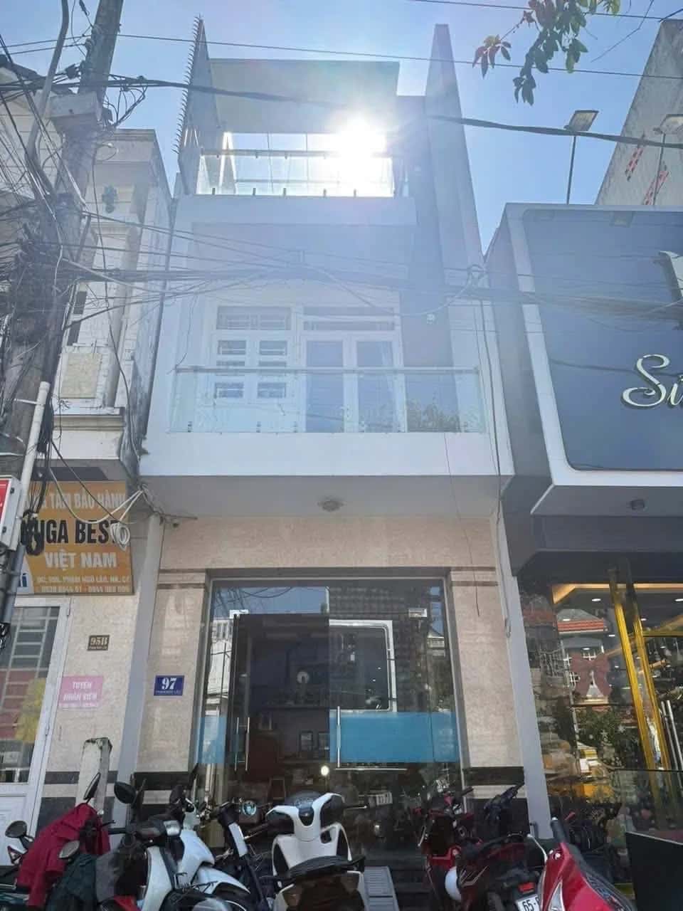Bán nhà mặt tiền đường Phạm Ngũ Lão Quận Ninh Kiều, TP. Cần Thơ – 4 phòng ngủ, giá 8.2 tỷ