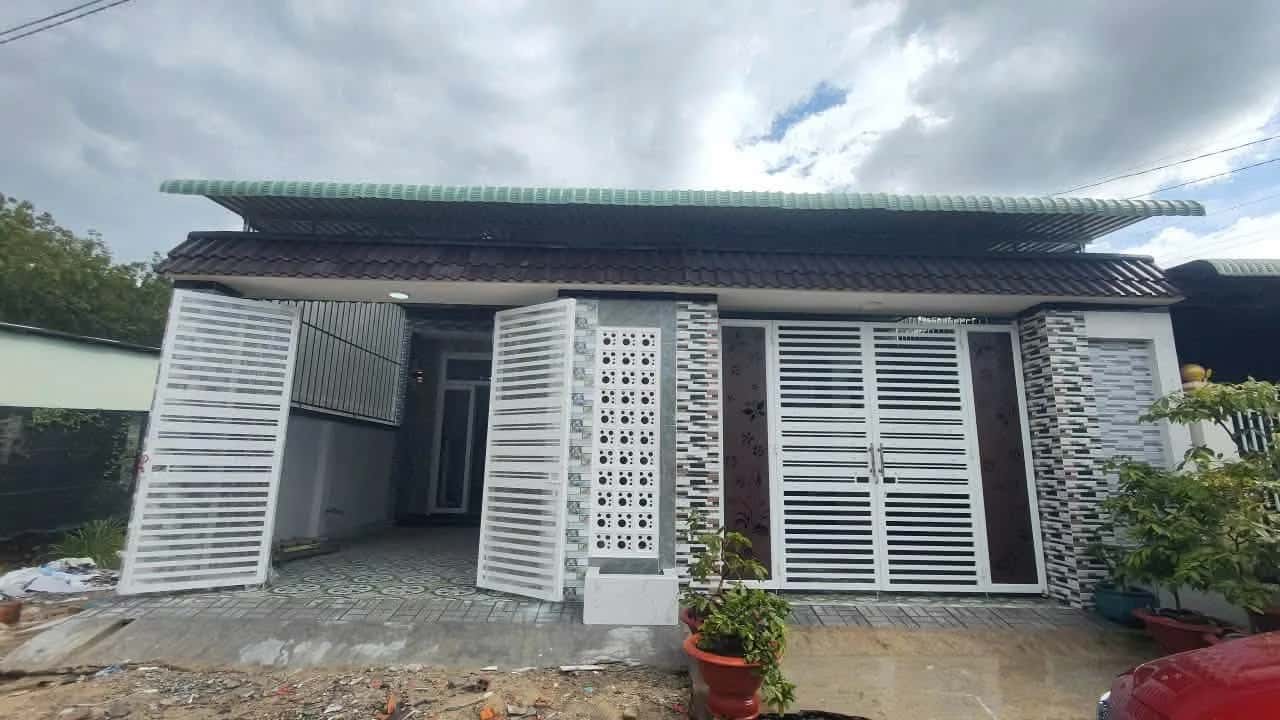 Bán nhà hẻm hẻm đường số 5 Huyện Dương Minh Châu, Tây Ninh – 3 phòng ngủ, giá 1.3 tỷ