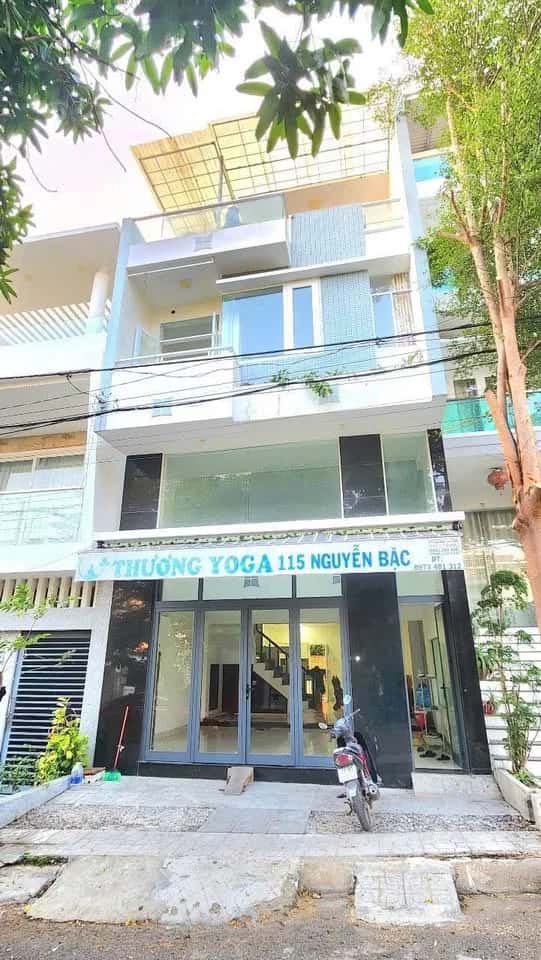 Bán nhà mặt tiền đường Nguyễn Bặc Thành phố Nha Trang, Khánh Hòa – 5 phòng ngủ, giá 7.5 tỷ