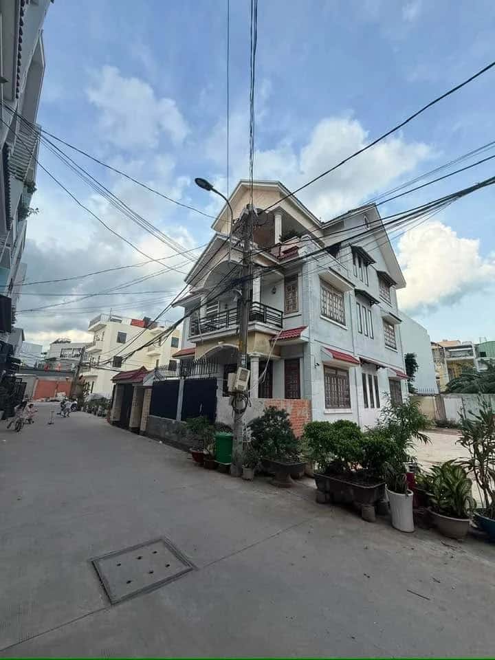 Bán nhà hẻm đường số 339 Thành phố Thủ Đức, TP.HCM – 5 phòng ngủ, giá 20 tỷ