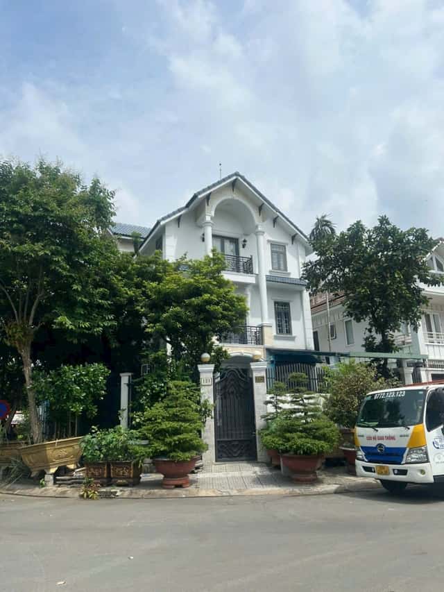 Bán nhà mặt tiền Dương Văn An Thành phố Thủ Đức, TP.HCM – giá 85 tỷ Bán nhà mặt tiền Dương Văn An Thành phố Thủ Đức, TP.HCM – giá 85 tỷ